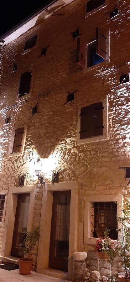 Da Andrea E Raffaella Pensionat Sant'Anna d'Alfaedo Eksteriør billede